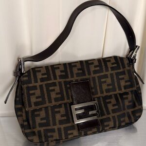 Fendi baguette Brown Zucca Canvas Baguette Shoulder Bag